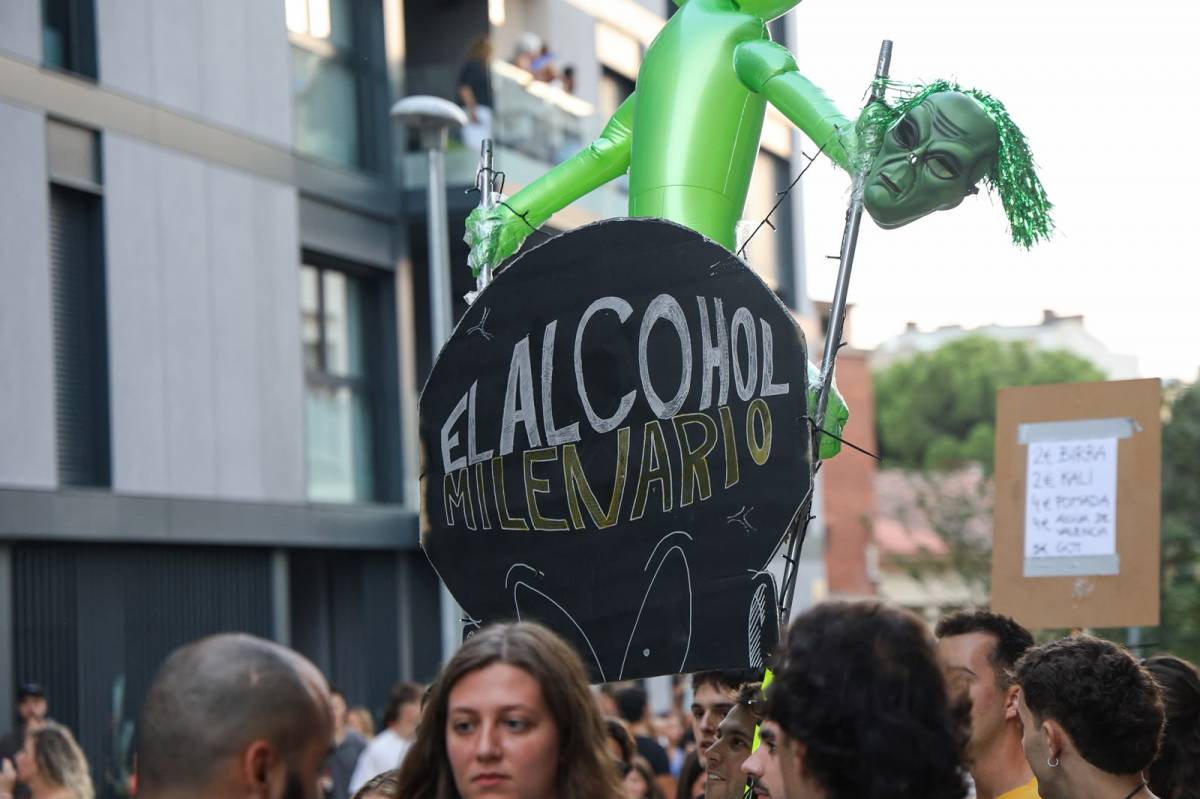 Milers de persones al correbars de la Festa Major de Sabadell - Víctor Castillo Milers de persones al correbars de la Festa Major de Sabadell