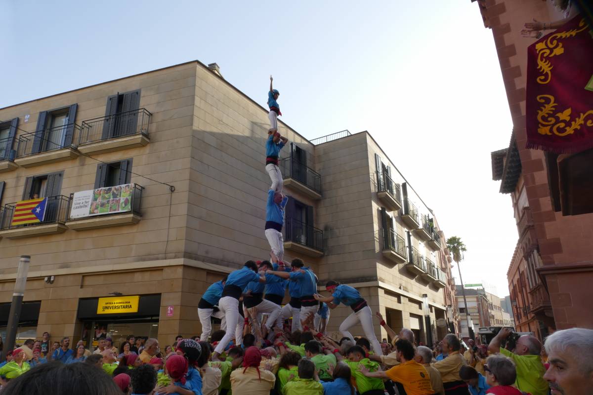 Els Castellers de Terrassa escalfen motors a Viladecans nous castells en el punt de mira: 