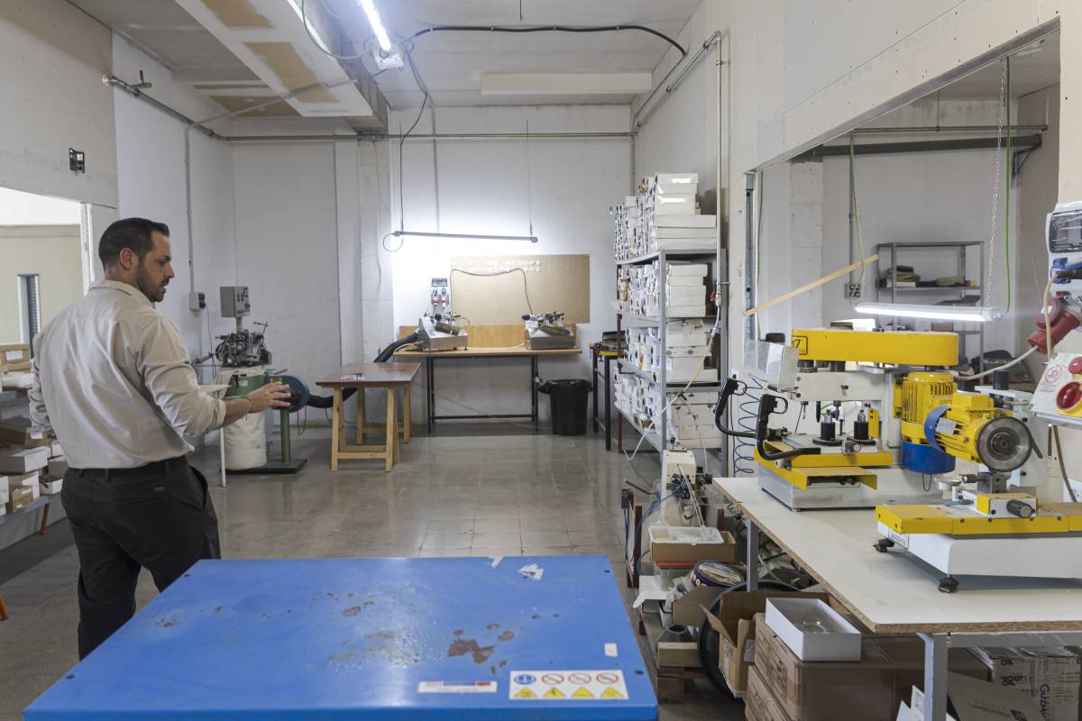 L`empresa ocupa una nau de 1.400 metres quadrats del carrer de l’Hoquei - Lluís Clotet L`empresa ocupa una nau de 1.400 metres quadrats del carrer de l’Hoquei