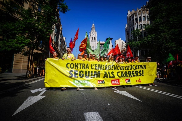 El suport a la vaga de mestres baixa, però impacta en l'arrencada de curs