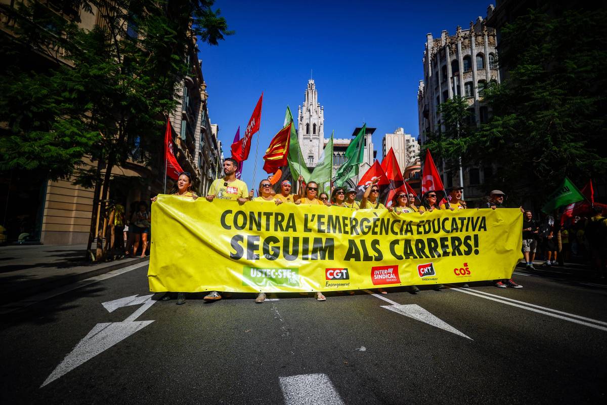 El suport a la vaga de mestres baixa, però impacta en l'arrencada de curs