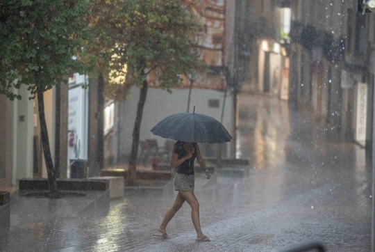 Queden suspeses les classes i restringida la mobilitat a Terrassa davant un possible fort episodi de pluges