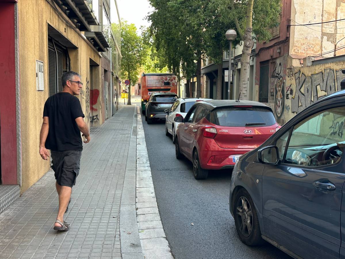 Retenció al carrer de Sant Joan per un vehicle avariat - D.S.