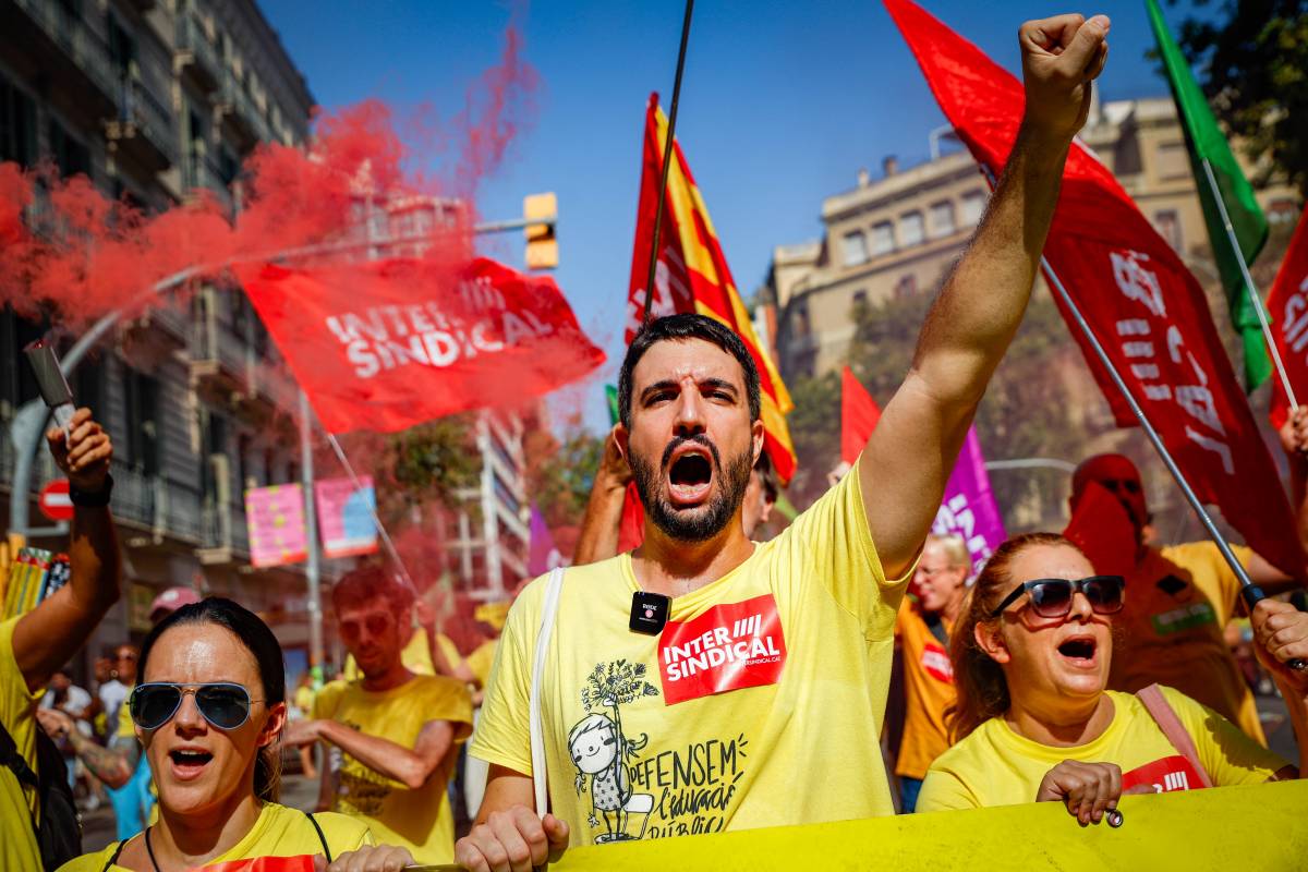 El retorn a les aules desinfla la primera vaga mentre Niubó dilueix el paper dels sindicats