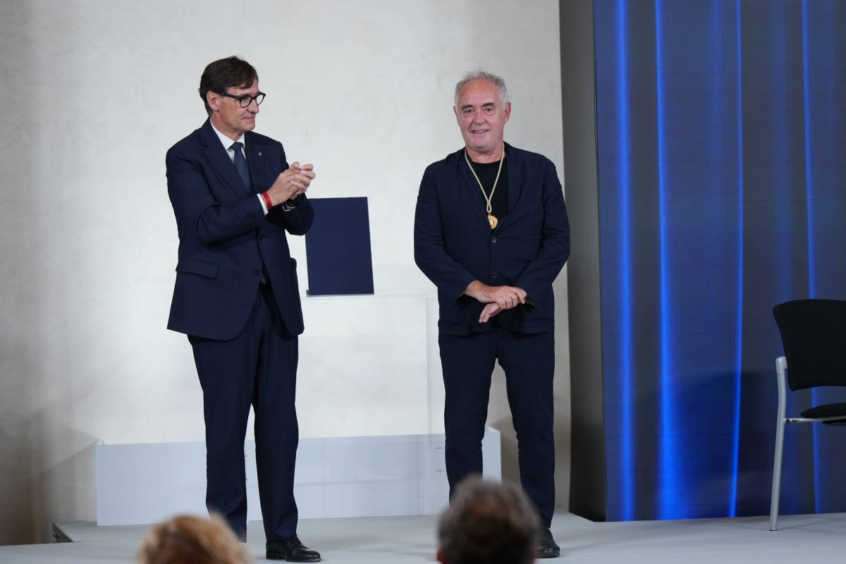 Illa lliura la Medalla d’Or de la Generalitat a Ferran Adrià i Caterina Biscari