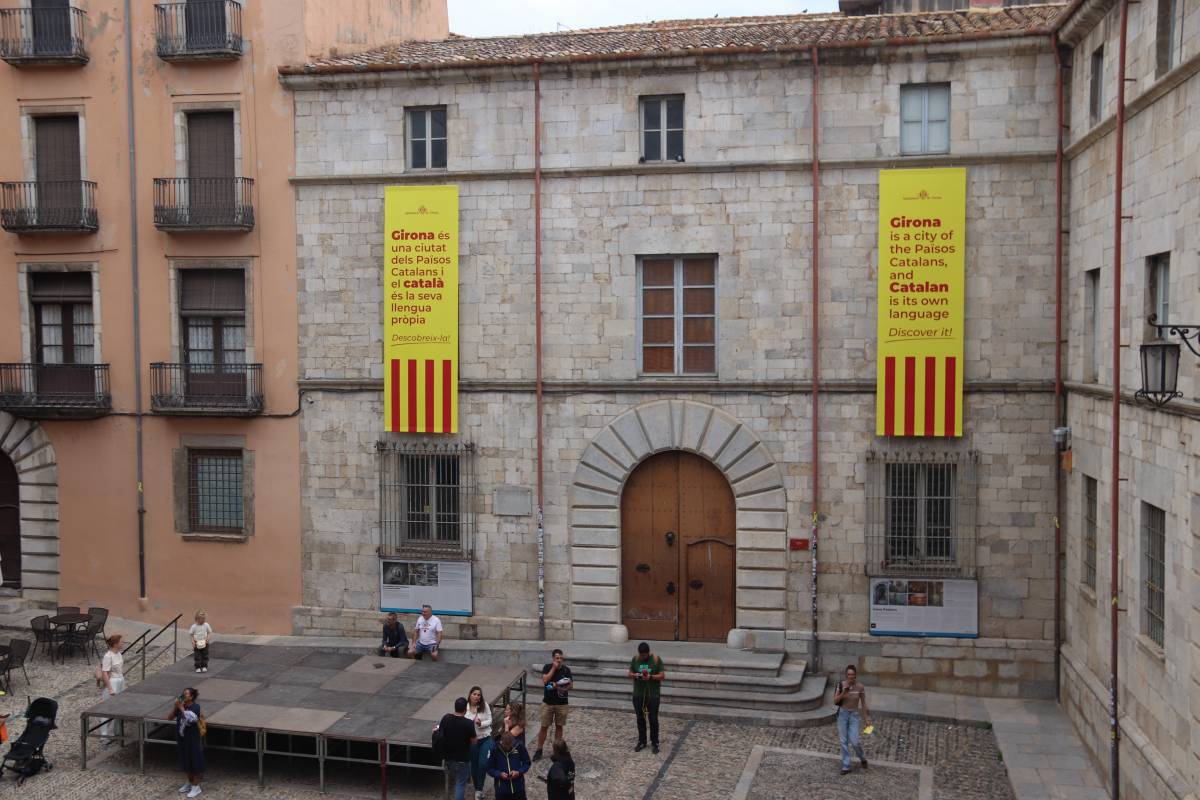 Girona convida els turistes a descobrir i parlar en català amb una nova campanya