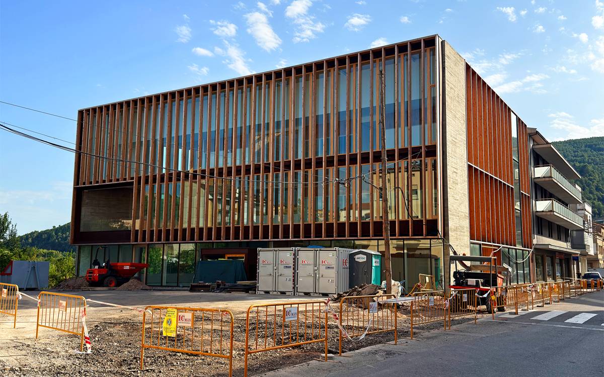 Súria inicia les obres de la plaça de la futura Biblioteca-Centre Cultural