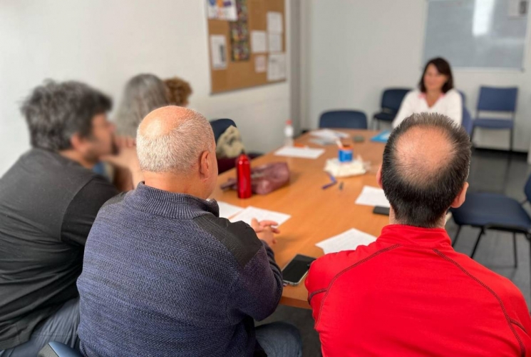 Més idees suïcides, menys morts: cau un 17% des de 2022