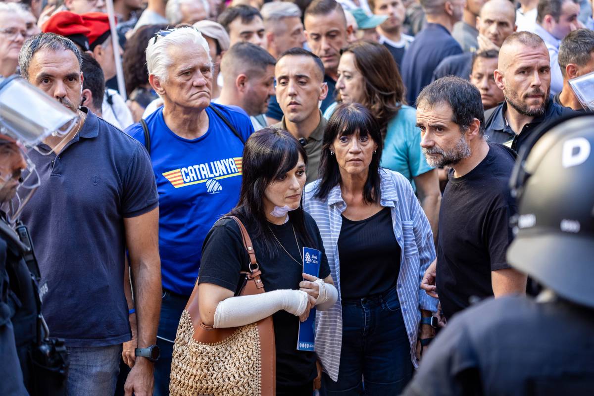 Sílvia Orriols al Fossar de les Moreres - Hugo Fernández