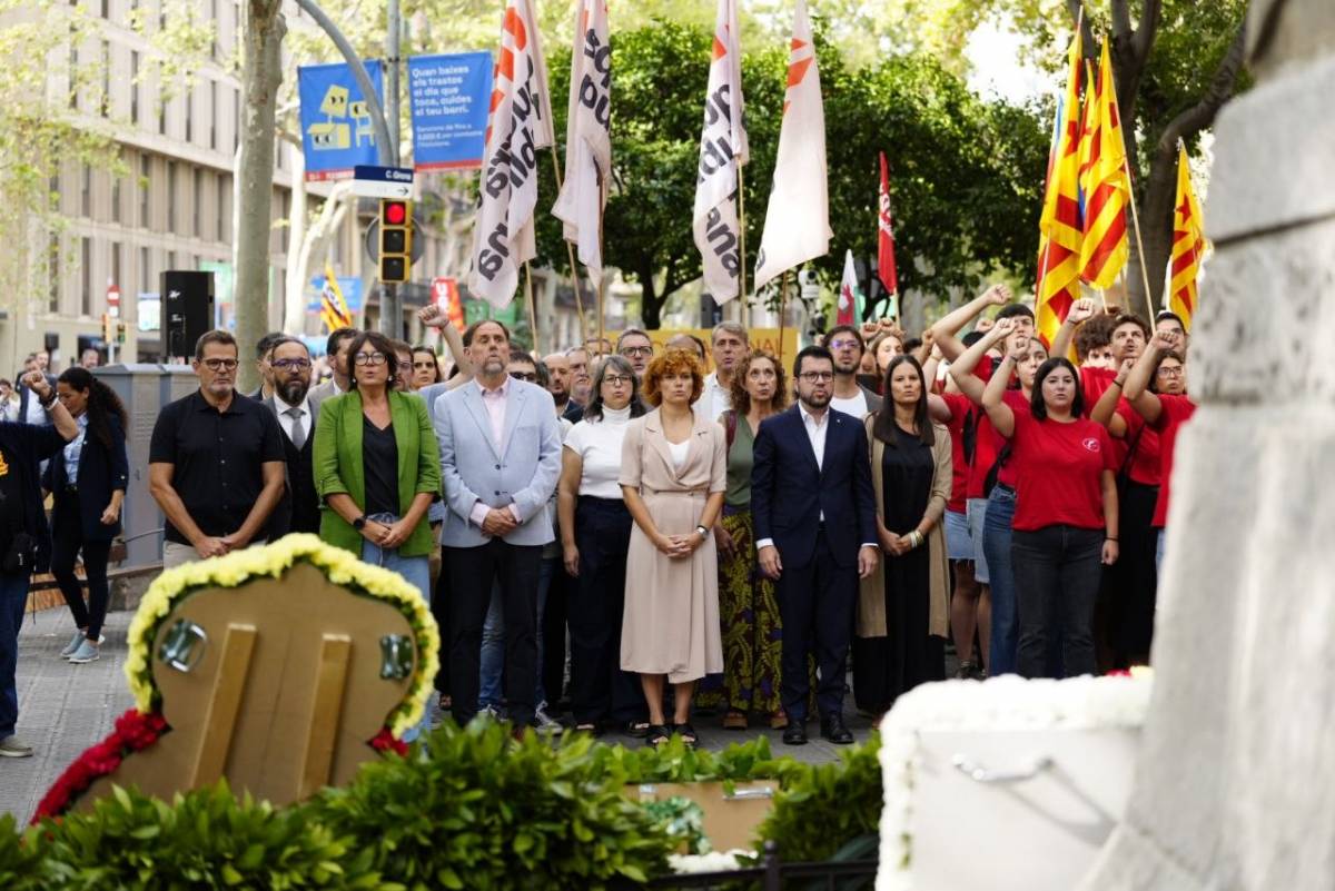 ERC, durant l'ofrena floral a Rafael Casanova - Ricard Novella