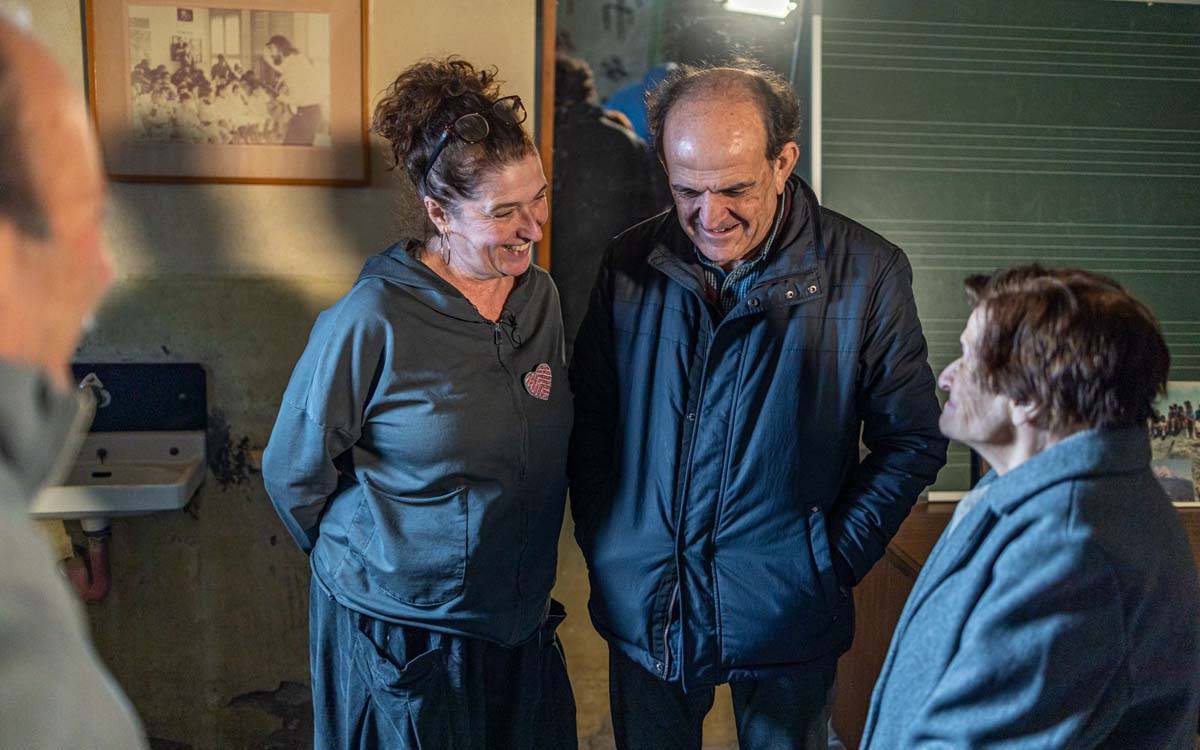 Els pobles de ponent del Bages converteixen en documental una de les seves joies, l'escola de Fonollosa