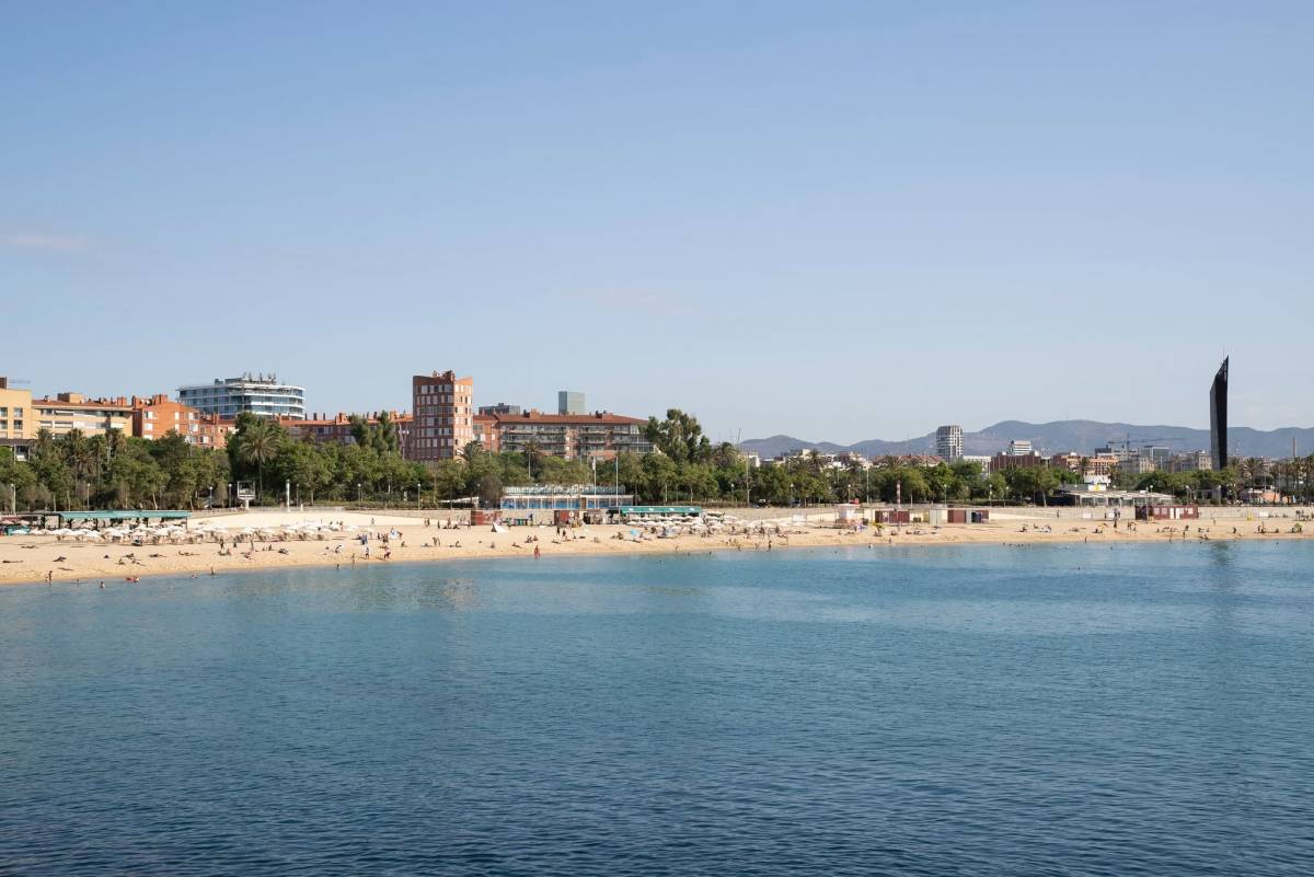 Un ferit per arma blanca en una baralla amb una desena d'implicats a Barcelona