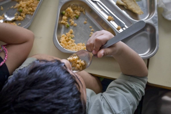 Un 18,3% dels alumnes del Vallès Occidental reben ajuts per al menjador