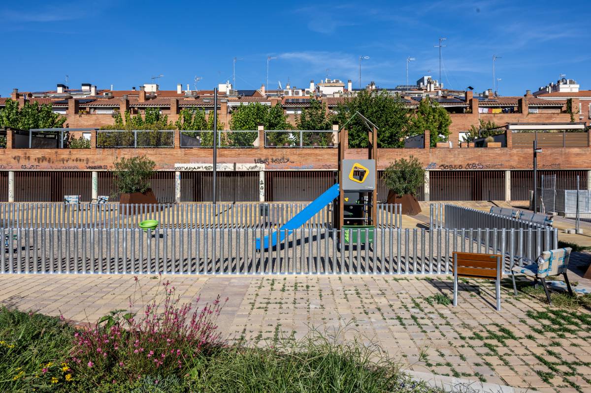 La plaça de Mossèn Geis, gairebé a punt