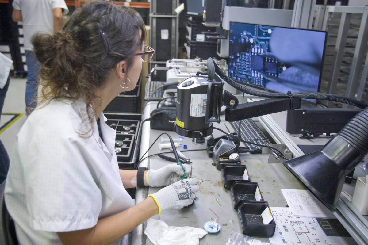 Circutor fa un pas clau per reforçar la ciberseguretat dels seus productes