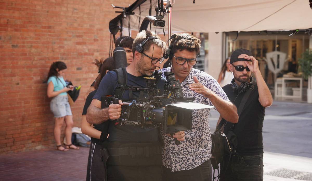 El cineasta, revisant una seqüència amb un operador - Nebridi Aróztegui El cineasta, revisant una seqüència amb un operador
