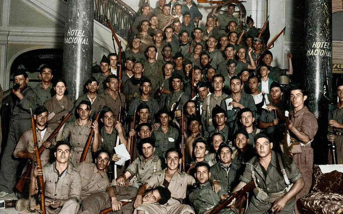 La CNT homenatja a Manresa els milicians de la Columna Terra i Llibertat