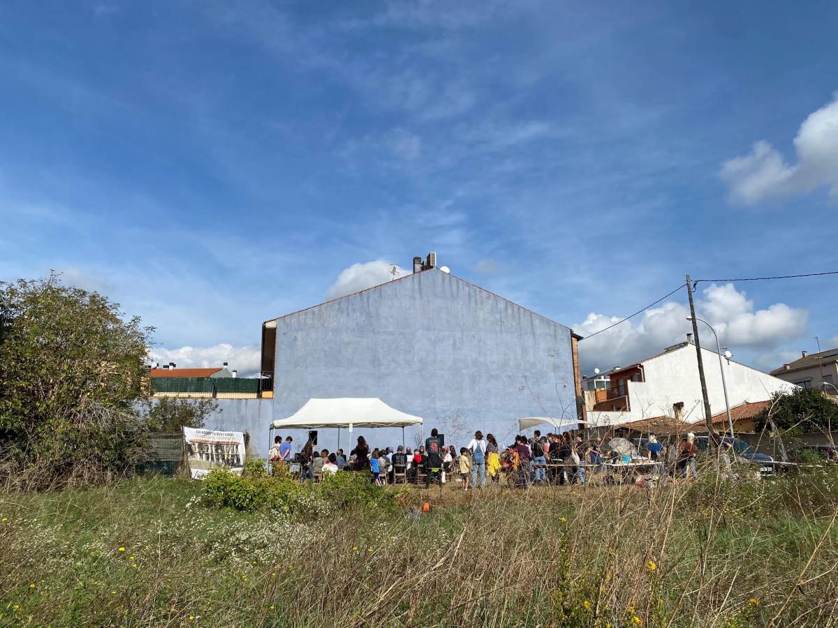 Nous pisos cooperatius a Sant Celoni: La Corba posa la primera pedra