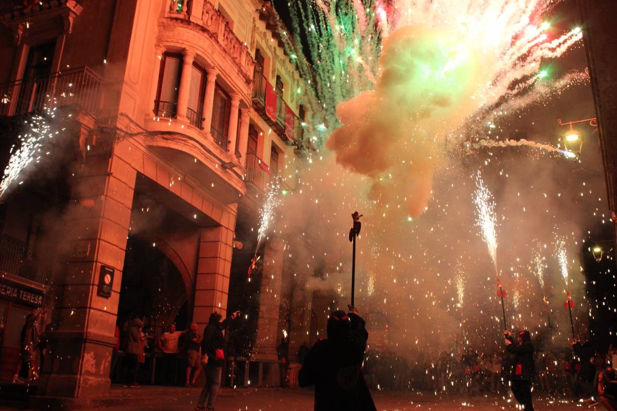 Els Diables de la Xera passen amb nota la prova de foc del correfoc a la Festa Major de Solsona