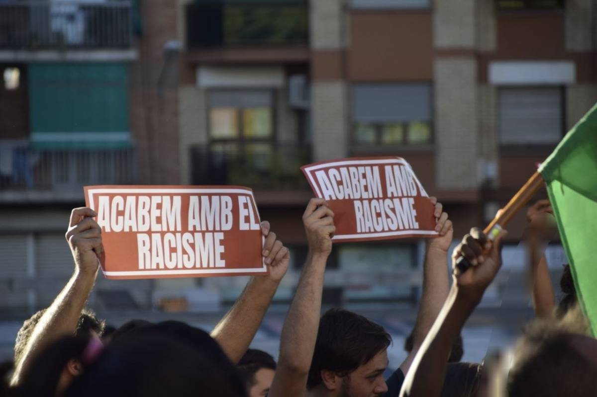 Una concentració antifeixista frena una marxa de Vox a Lleida