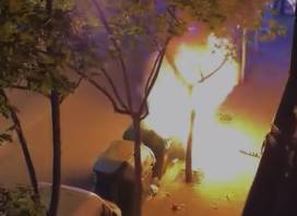VÍDEO | Cremen set contenidors en menys de deu minuts al mateix carrer, a Sabadell 