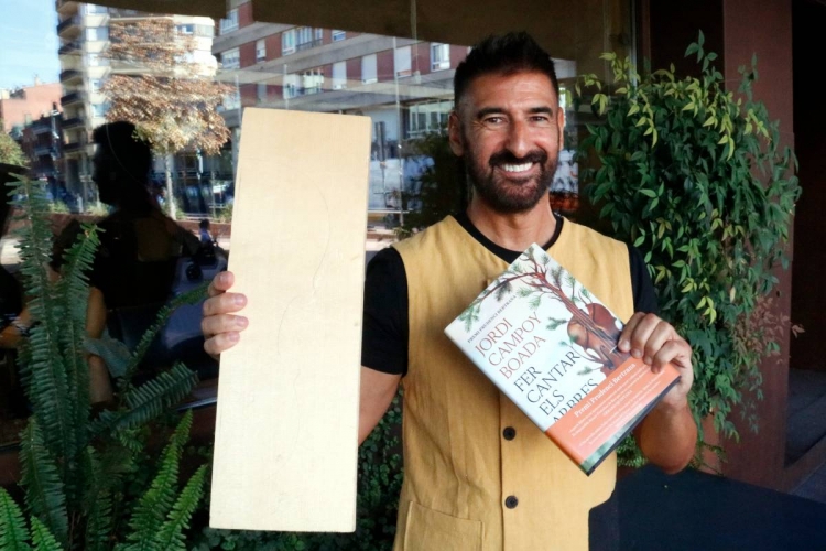 Jordi Campoy recull el Premi Prudenci Bertrana per 'Fer cantar els arbres'