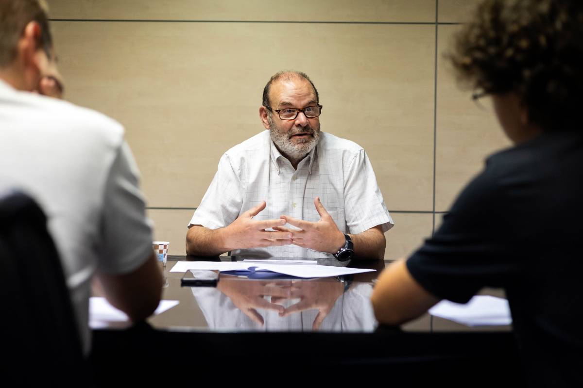 Òscar Escuder President de Plataforma per la Llengua - Hugo Fernández Òscar Escuder President de Plataforma per la Llengua