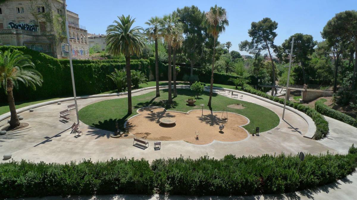 Barcelona fa créixer el truc urbà per aprofitar l'aigua de la pluja: ja ocupa la mida de 14 illes de l'Eixample