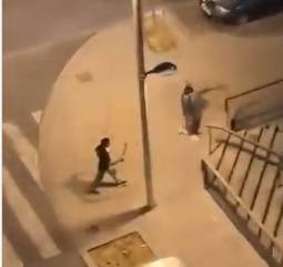 Cinc ferits en un violent enfrontament amb catanes i matxets a Lleida