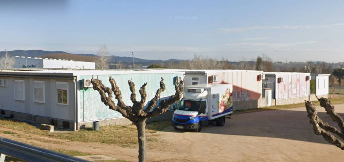 Una imatge dels barracons de l'escola Alzines Balladores. - Google