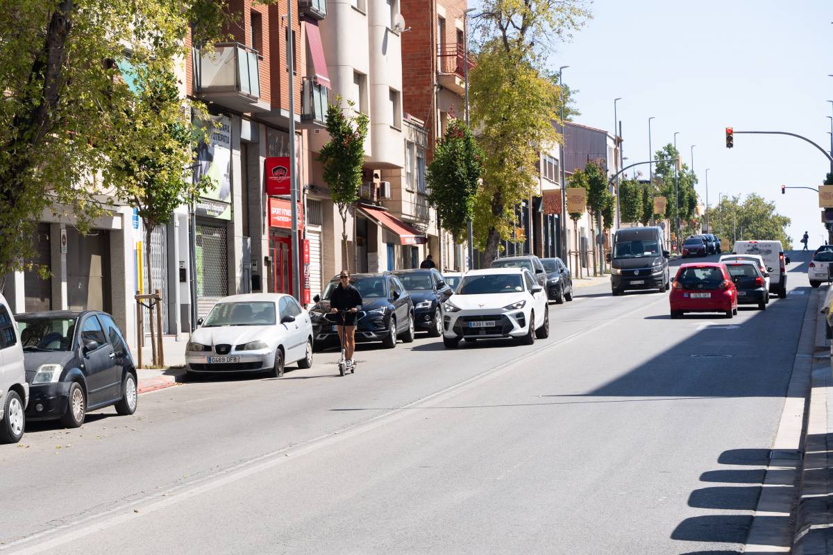 Un patinet elèctric per la carretera de Terrassa - David Chao Un patinet elèctric per la carretera de Terrassa