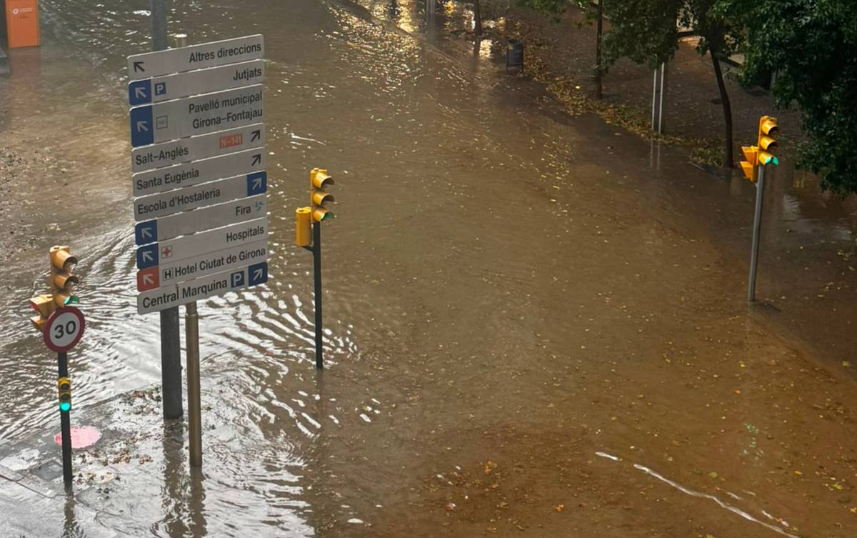 Protecció Civil i Meteocat demanen limitar la mobilitat per l'episodi de fortes tempestes