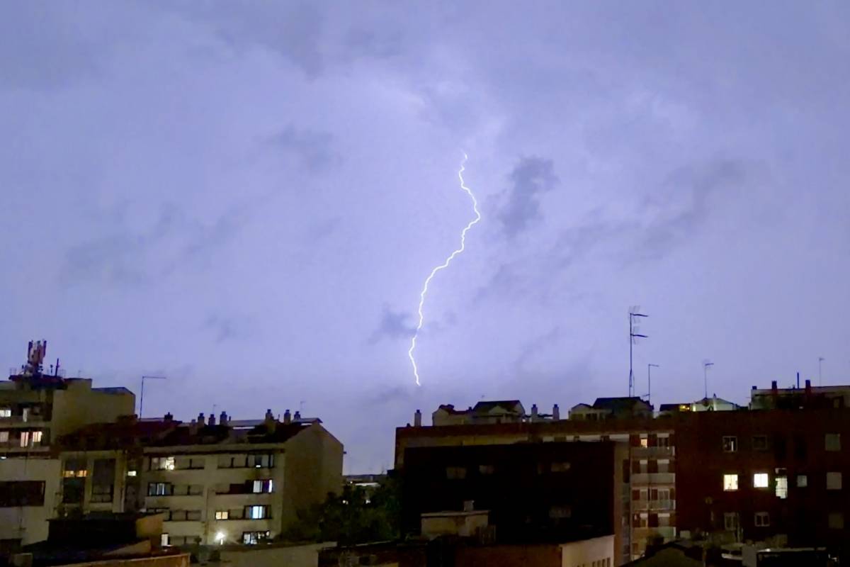 Un llamp cau a Sabadell - Albert Segura / ACN