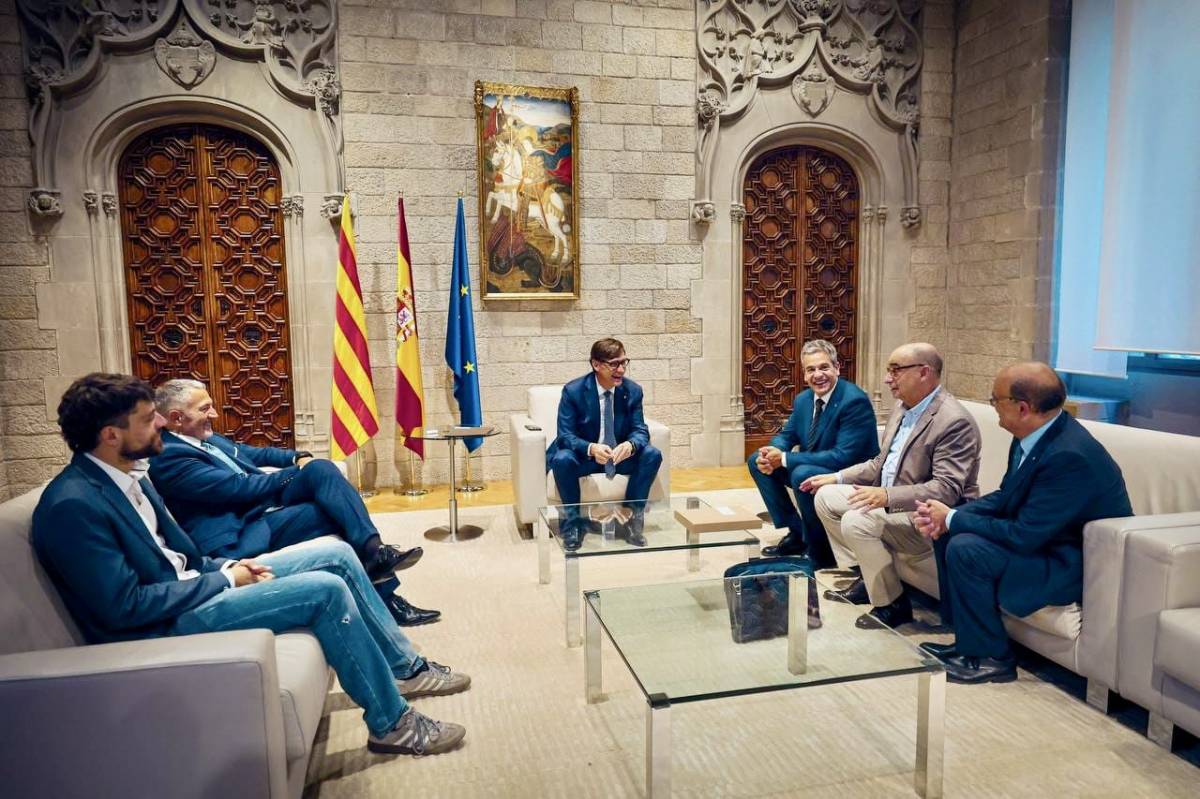 L’Institut Industrial aborda amb Illa els reptes del sector tèxtil  
