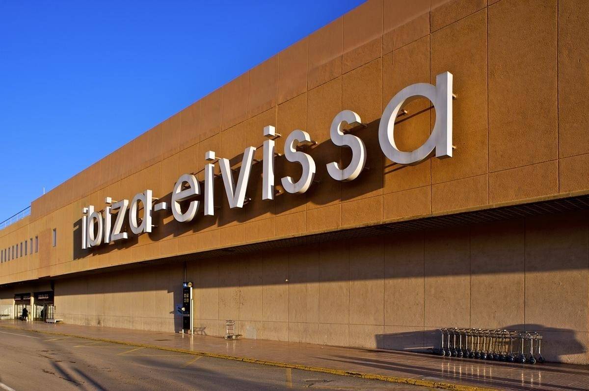 Protesta social a les Illes contra Aena per l'ampliació dels aeroports de Palma i Eivissa