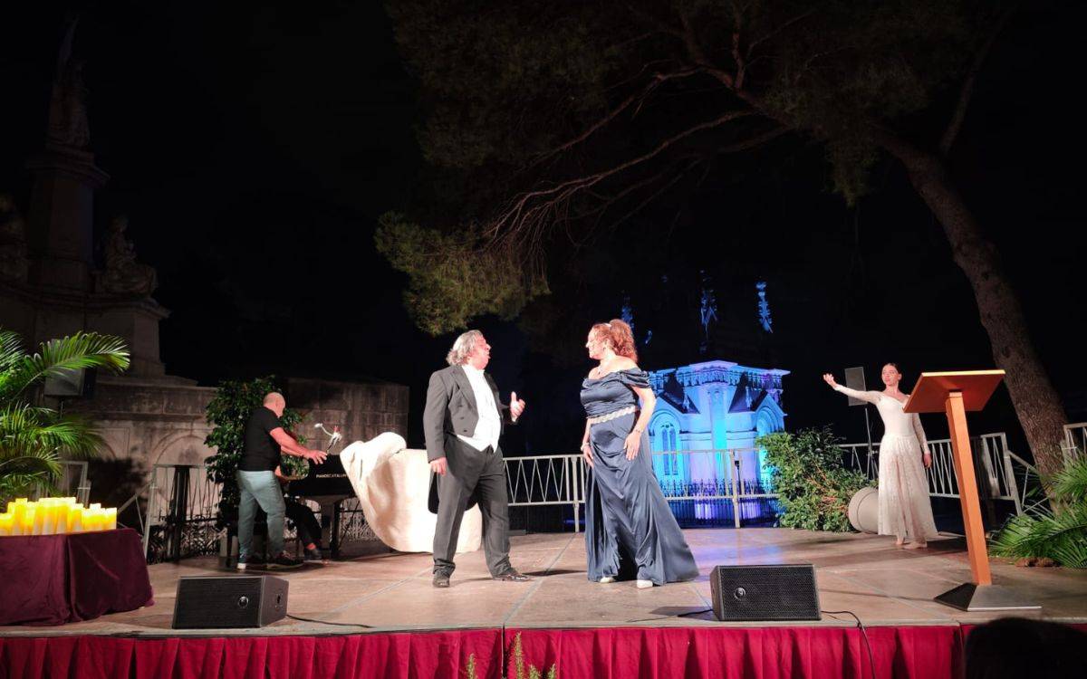 Més de 300 persones gaudeixen del «Concert per al Record» en el 40è aniversari dels serveis funeraris municipals de Reus