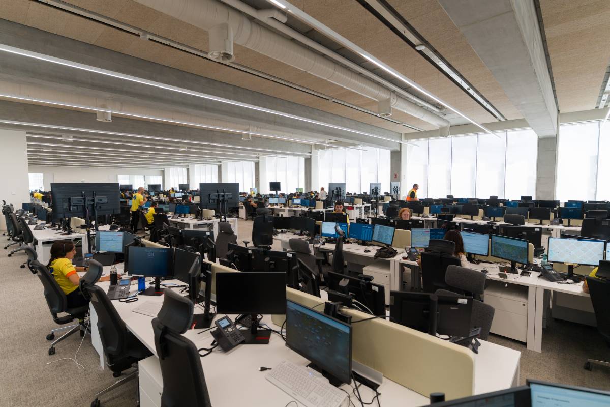 La sala transversal del SEM, a l`Hospitalet - David Chao La sala transversal del SEM, a l`Hospitalet