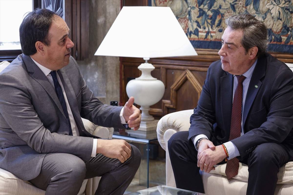 El president de la Generalitat Valenciana, el popular Juanfran Pérez Llorca, i el síndic de Vox a les Corts Valencianes, José María Llanos - Europa Press El president de la Generalitat Valenciana, el popular Juanfran Pérez Llorca, i el síndic de Vox a les Corts Valencianes, José María Llanos