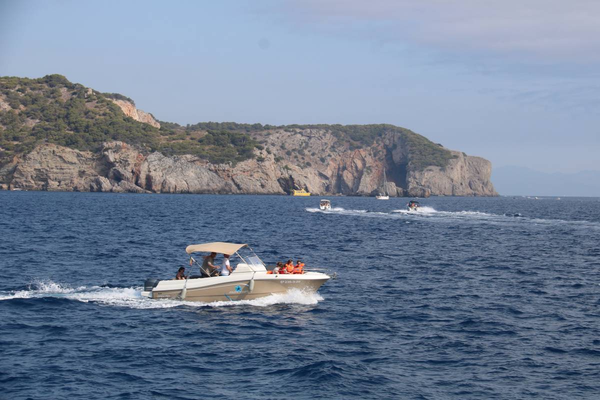 Troben mort un submarinista prop de les illes Medes