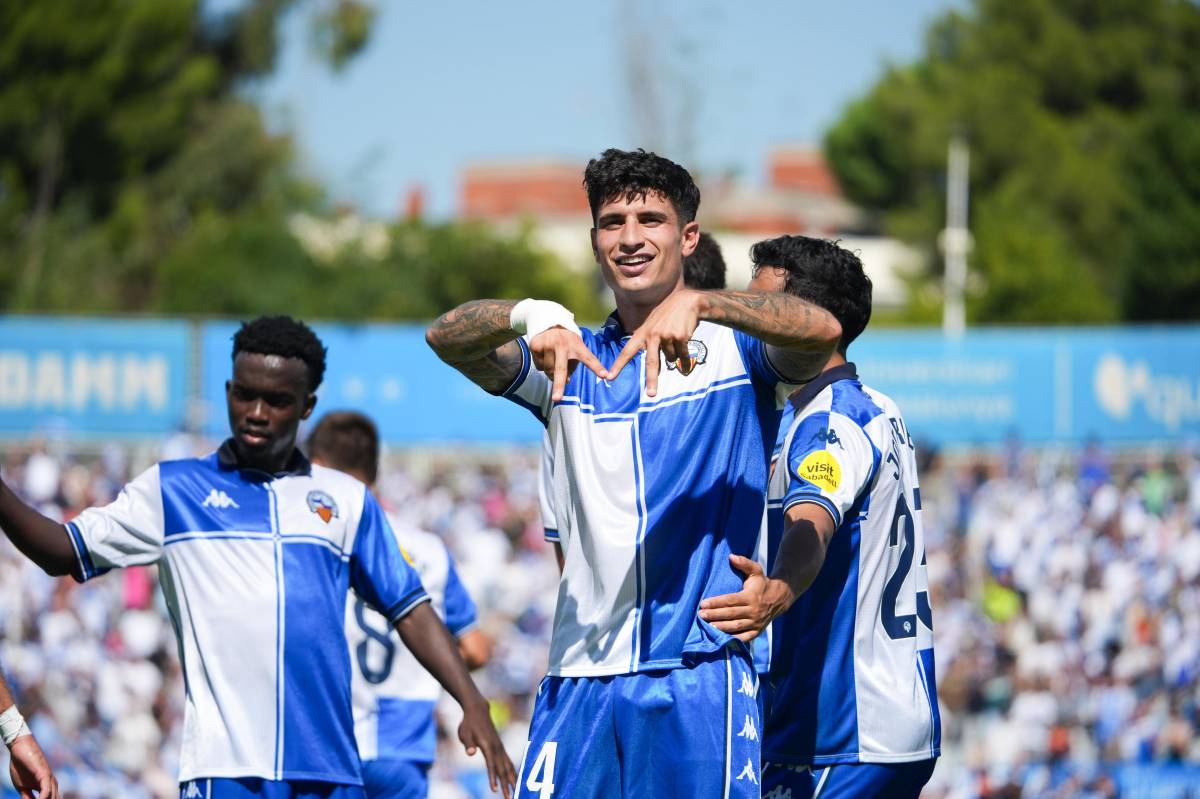 Descans a la Nova Creu Alta després d'una primera part per emmarcar del CE Sabadell, segueix el partit en directe (2-0)