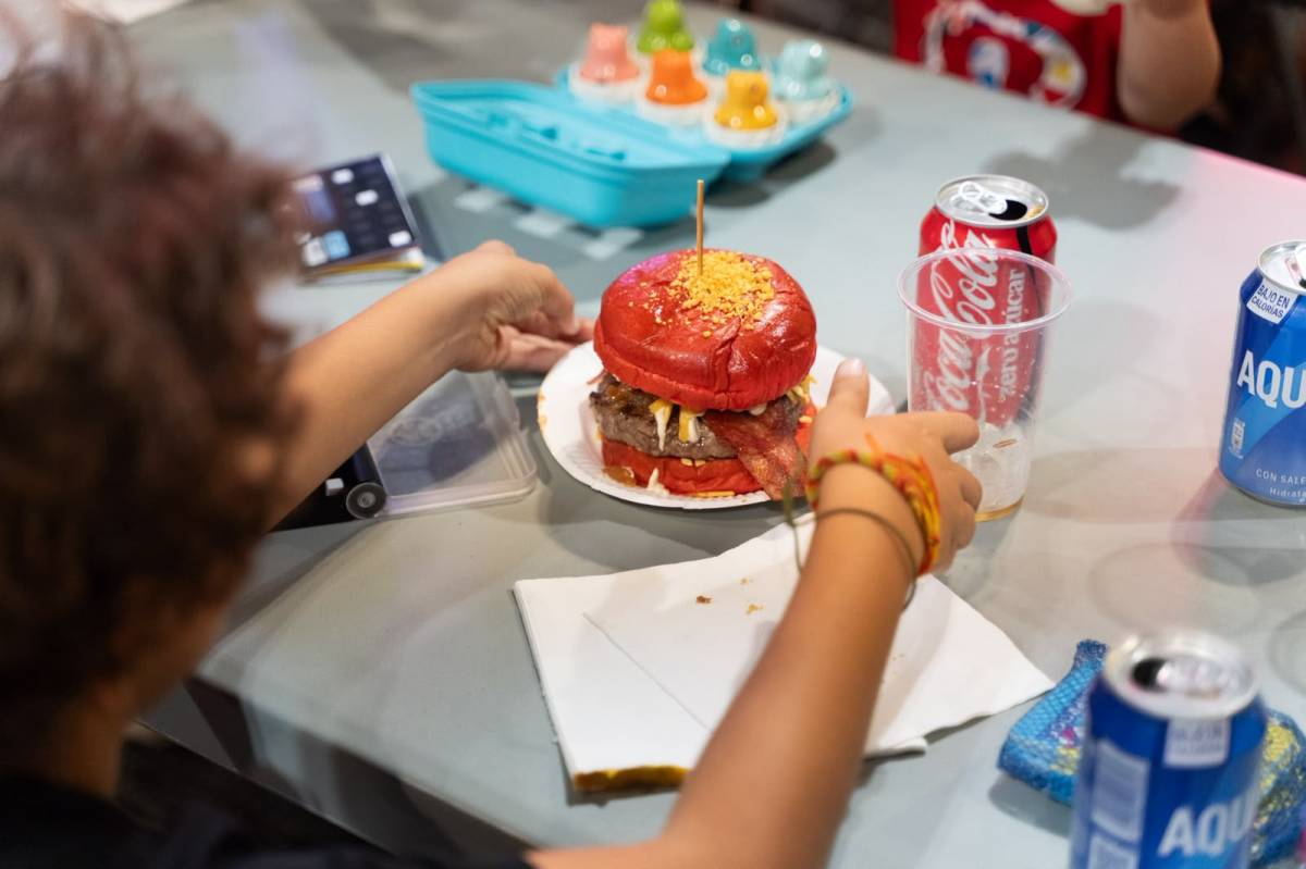 FOTOS | Les millors imatges del festival d’hamburgueses que ha omplert la Fira Sabadell
