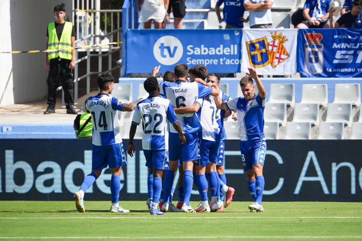 La pinya per celebrar el primer del migdia a l`estadi
