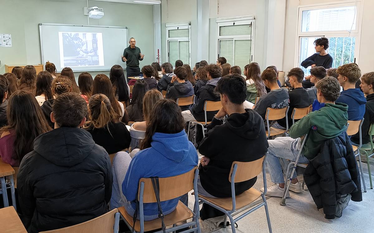 Memòria Històrica posa a l'abast dels instituts noves activitats sobre el nazisme i la República