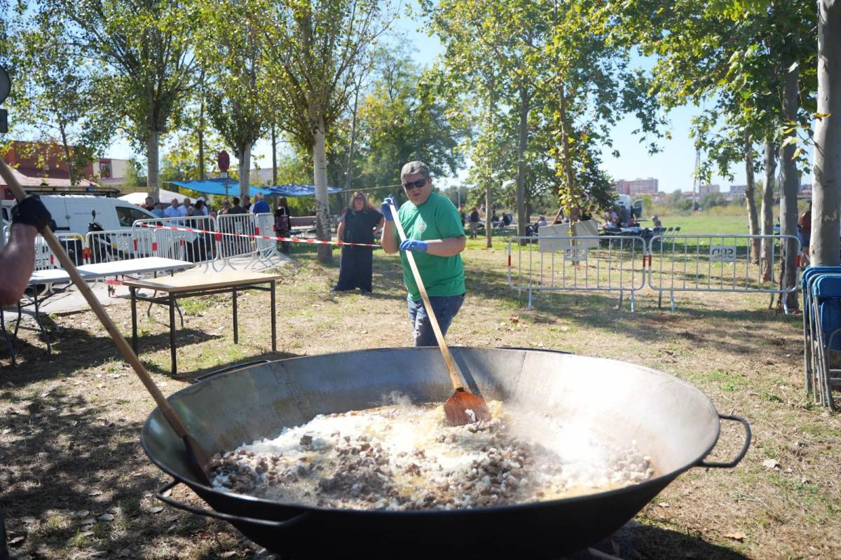 Paella popular de la Festa Major de Torre-romeu - David Chao Paella popular de la Festa Major de Torre-romeu
