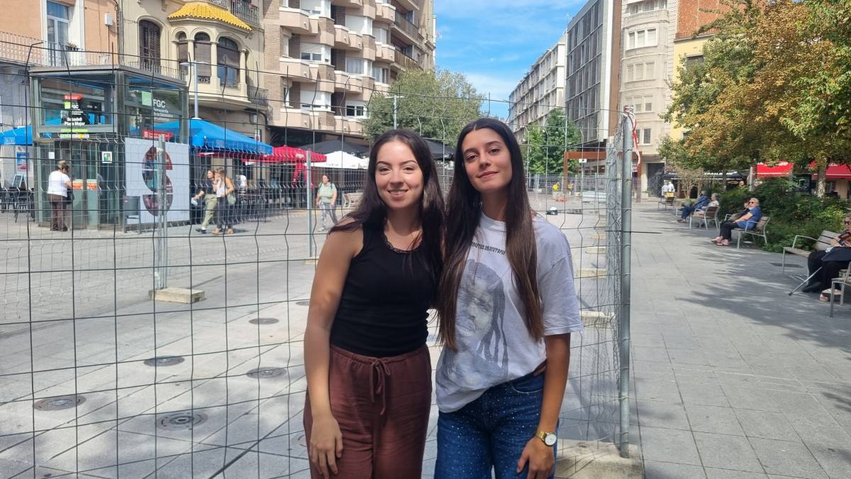 Olaya Ortiz i Denise Rodríguez, al Passeig - D.S. Olaya Ortiz i Denise Rodríguez, al Passeig