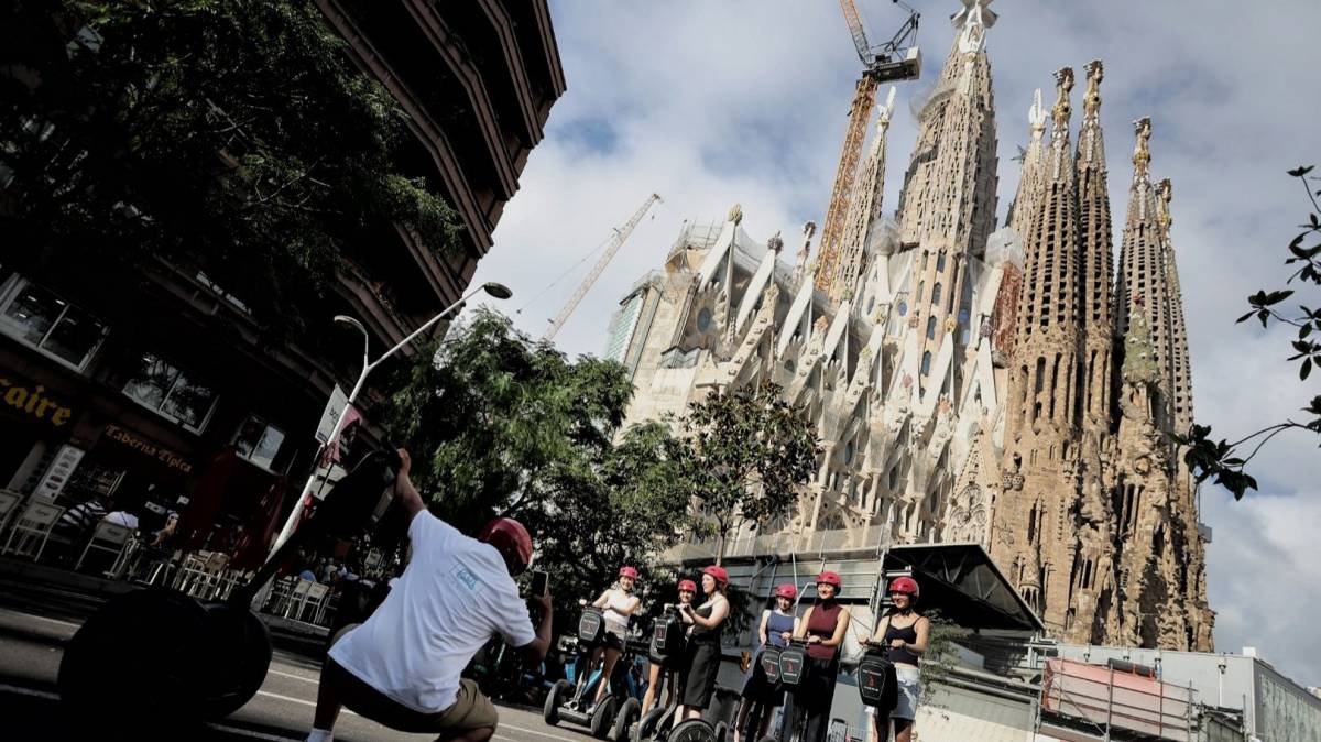 La Sagrada Família ja diu que podria acabar l'escalinata de la Glòria enderrocant «un sol edifici»