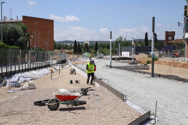 Les pluges endarrereixen el passeig d'Antoni Farrés