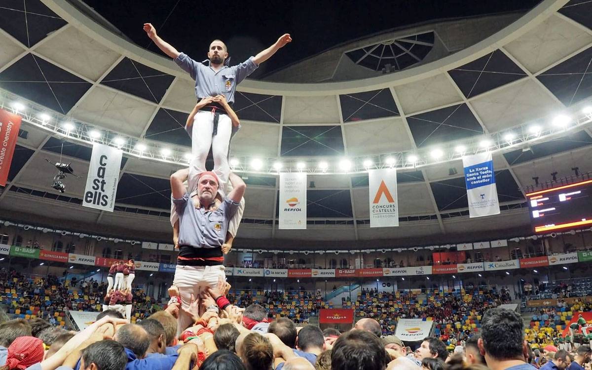 Els Tirallongues conviden la ciutadania a acompanyar-los al Concurs de Castells