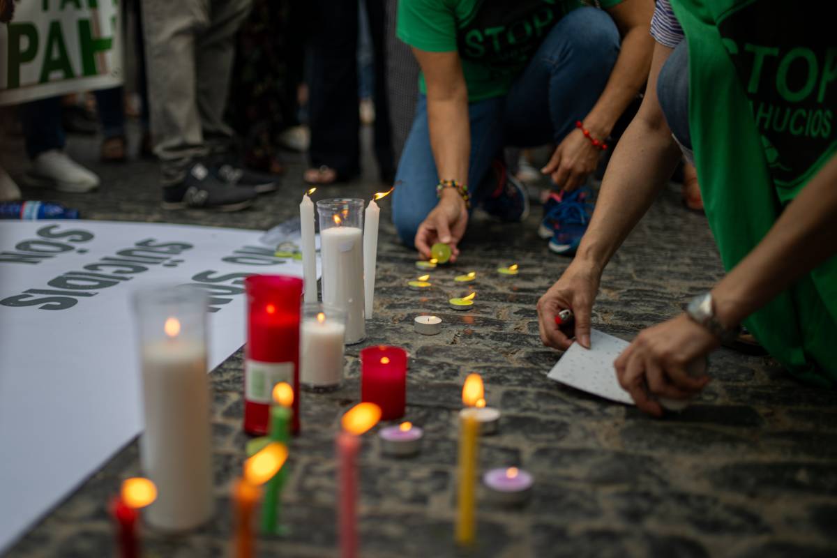 Un home de 60 anys se suïcida a l'Hospitalet abans que el desnonin