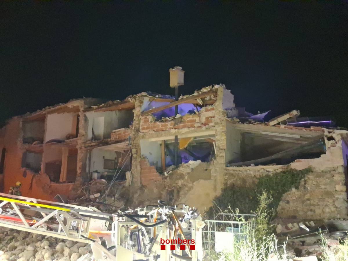 Un ferit crític i un de lleu en l’explosió d’un dipòsit de gas en un hotel de Peralada